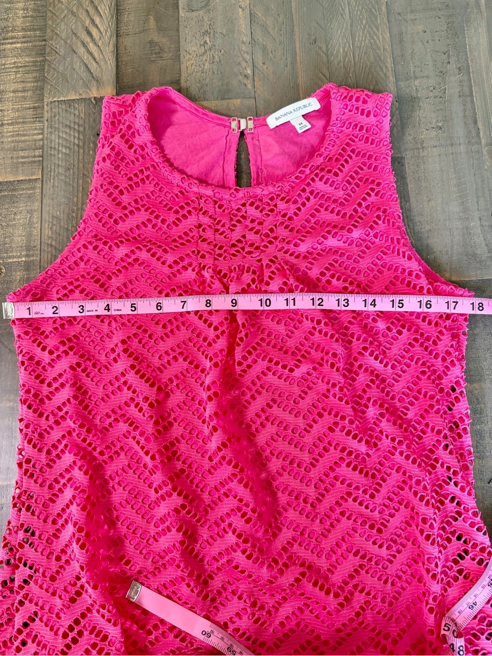 Banana Republic Women’s Tank Top Chevron Lace Overlay Sleeveless Hot Pink Size M - Picture 8 of 10